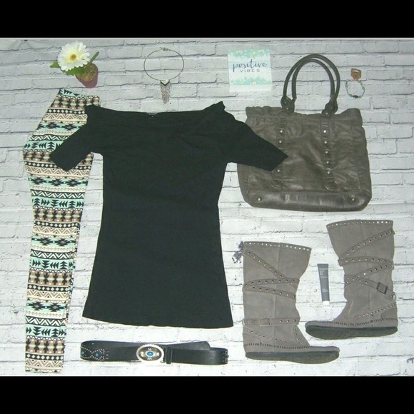 Minnetonka Dresses & Skirts - Outfit Bundle Southwestern Gray Minnetonka Boots